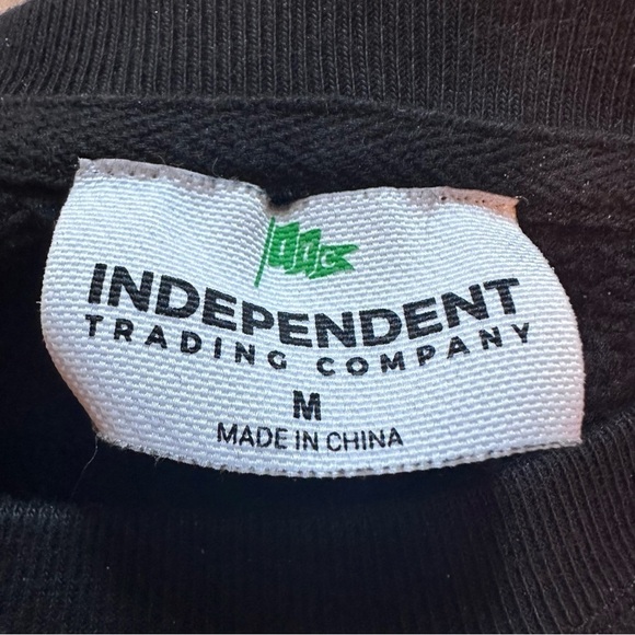 California Strength Black Sweatshirt With Logo - Medium - Picture 7 of 9